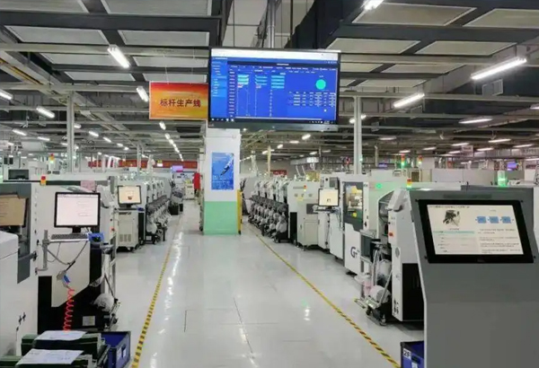 富士康深圳各園區(qū)暫停營運，備援廠區(qū)已調配降低營運影響