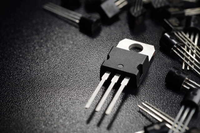 供應(yīng)Microchip單片機(jī)，Kingston存儲(chǔ)器，Actions藍(lán)牙智能音頻，Navitas氮化鎵芯片