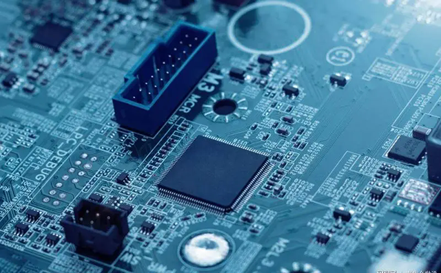 收購 Broadcom：主機總線適配器、RAID 控制卡、SAS 擴展器、硬盤驅(qū)動器