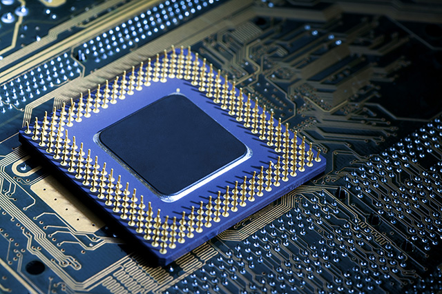 供應(yīng) Renesas 時(shí)鐘和定時(shí)：晶體振蕩器、抖動衰減器、VersaClock 可編程時(shí)鐘